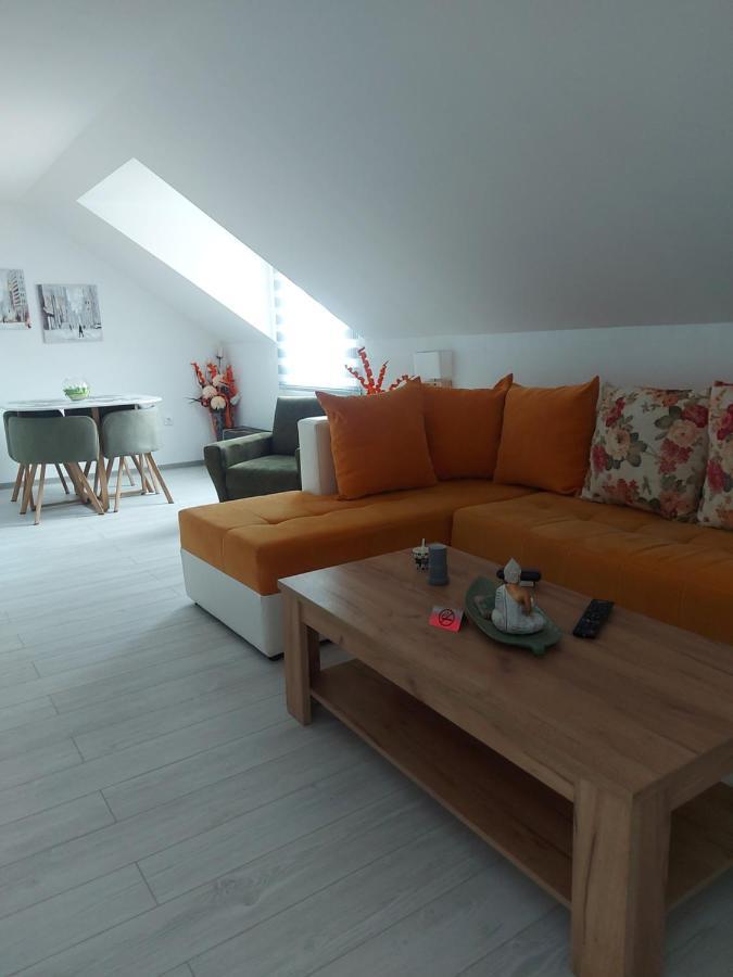 Lucic Guesthouse Цетинє Екстер'єр фото